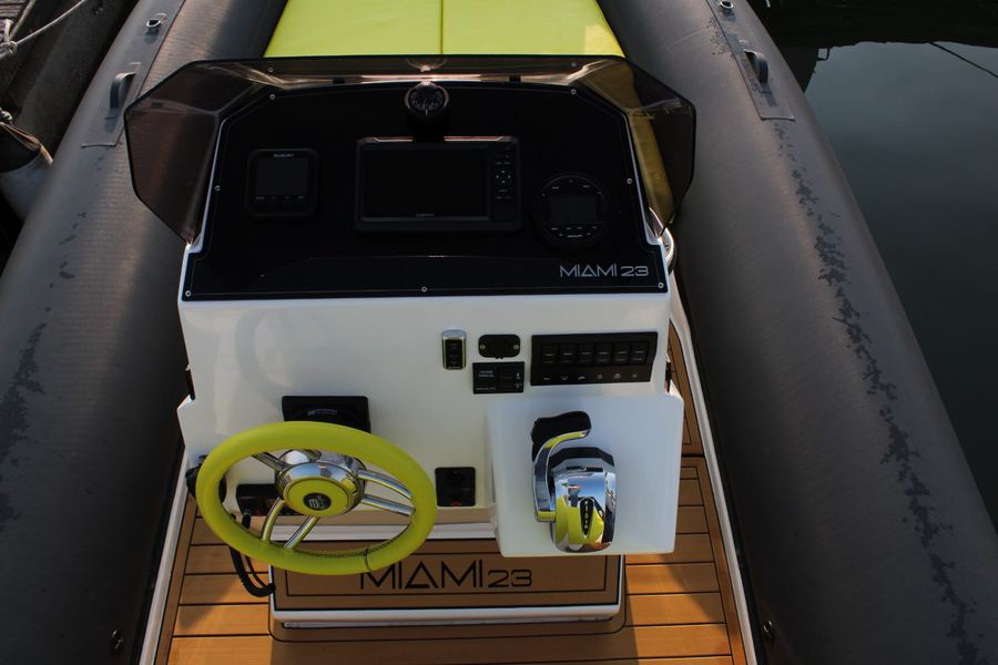 Console Miami 23